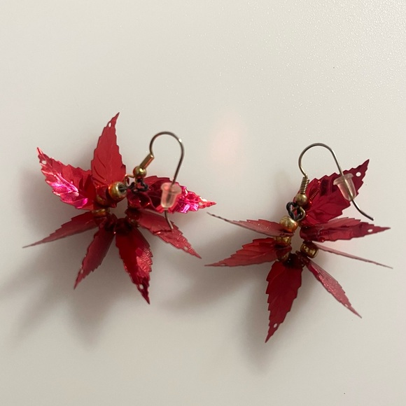 Foil Leaf Poinsettia Dangle Earrings Christmas Holiday Earrings - Picture 1 of 16